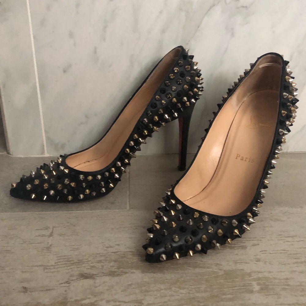 Christian Louboutin Pigalle Spikes 38.5